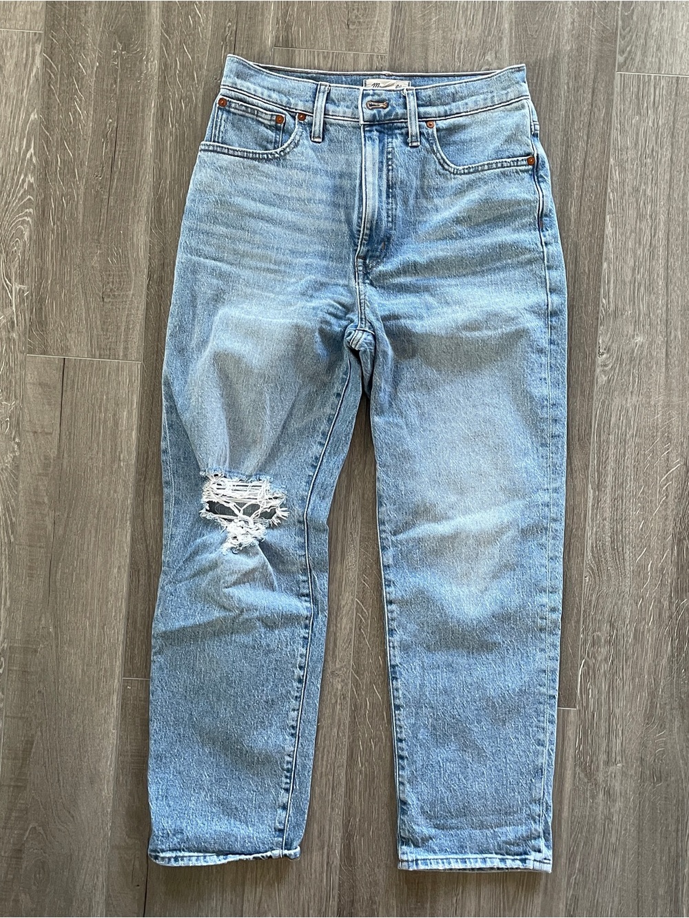 madewell The Perfect Vintage Straight Jean in Reinhart Wash - Picture 2 of 5